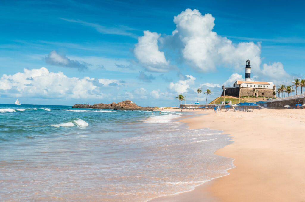 Para esta semana, o calor permanecerá intenso nas Regiões Sul e Sudeste, além dos Estados da Bahia, Goiás e Mato Grosso do Sul.